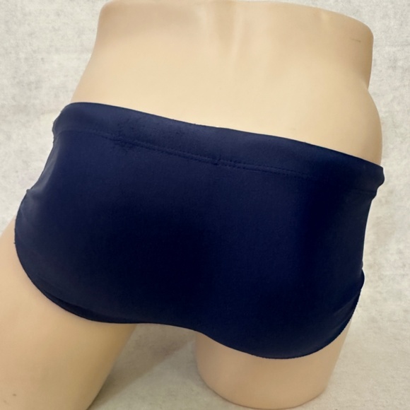 JM Pouch Swim Briefs Small 30-36" waist Gently worn 80% nylon / 20% spandex - Picture 3 of 5